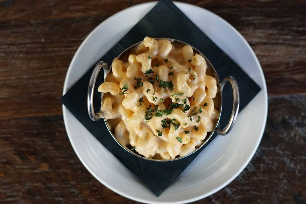 The Yard | restaurant | 670 Chauvet Dr, Pittsburgh, PA 15275, USA | 4124896763 OR +1 412-489-6763