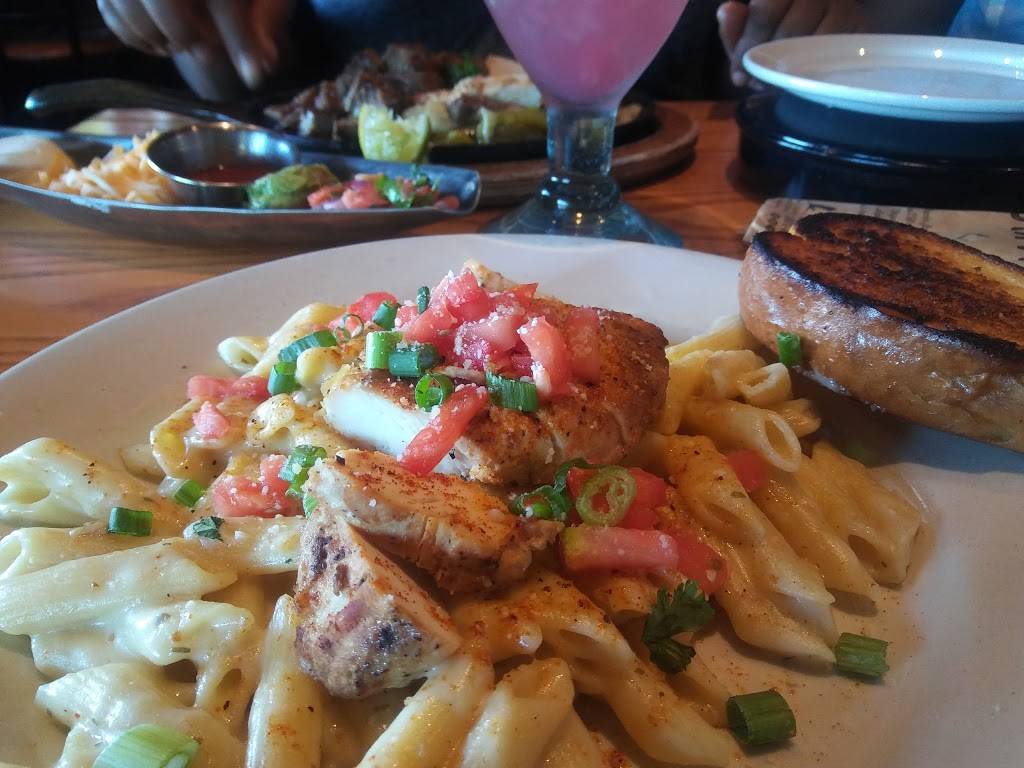 Chilis Grill & Bar | meal takeaway | 320 Larkin Dr, Monroe, NY 10950, USA | 8457748217 OR +1 845-774-8217