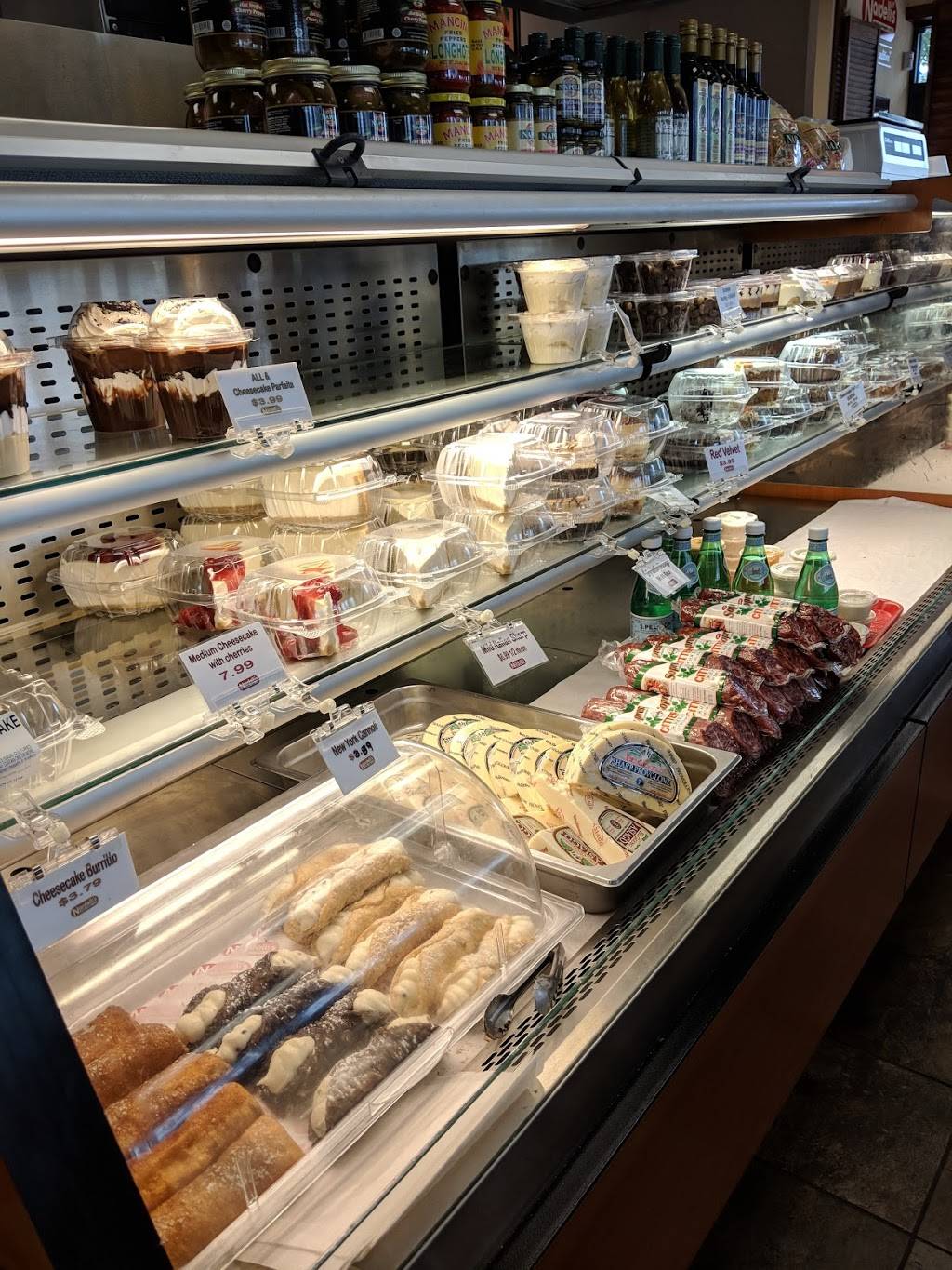 Nardellis Grinder Shoppe | restaurant | 315 Old Gate Ln, Milford, CT 06460, USA | 2036932227 OR +1 203-693-2227