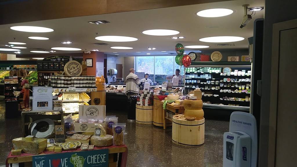 Hilldale Shopping Center | shopping mall | 726 N Midvale Blvd, Madison, WI 53705, USA | 6082386353 OR +1 608-238-6353