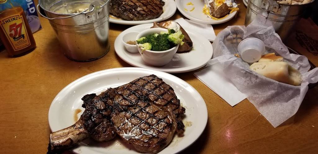 Texas Roadhouse | restaurant | 3816 Wards Rd, Lynchburg, VA 24502, USA | 4342371516 OR +1 434-237-1516