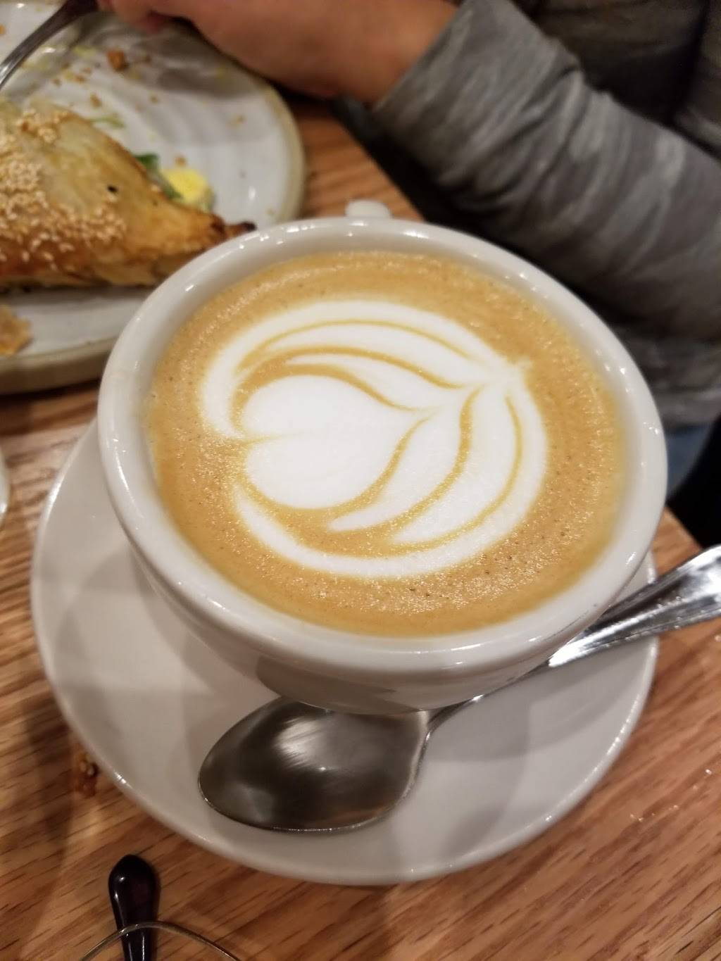 Rothchilds Coffee & Kitchen | restaurant | 76 Middle Neck Rd, Great Neck, NY 11021, USA | 5164820434 OR +1 516-482-0434