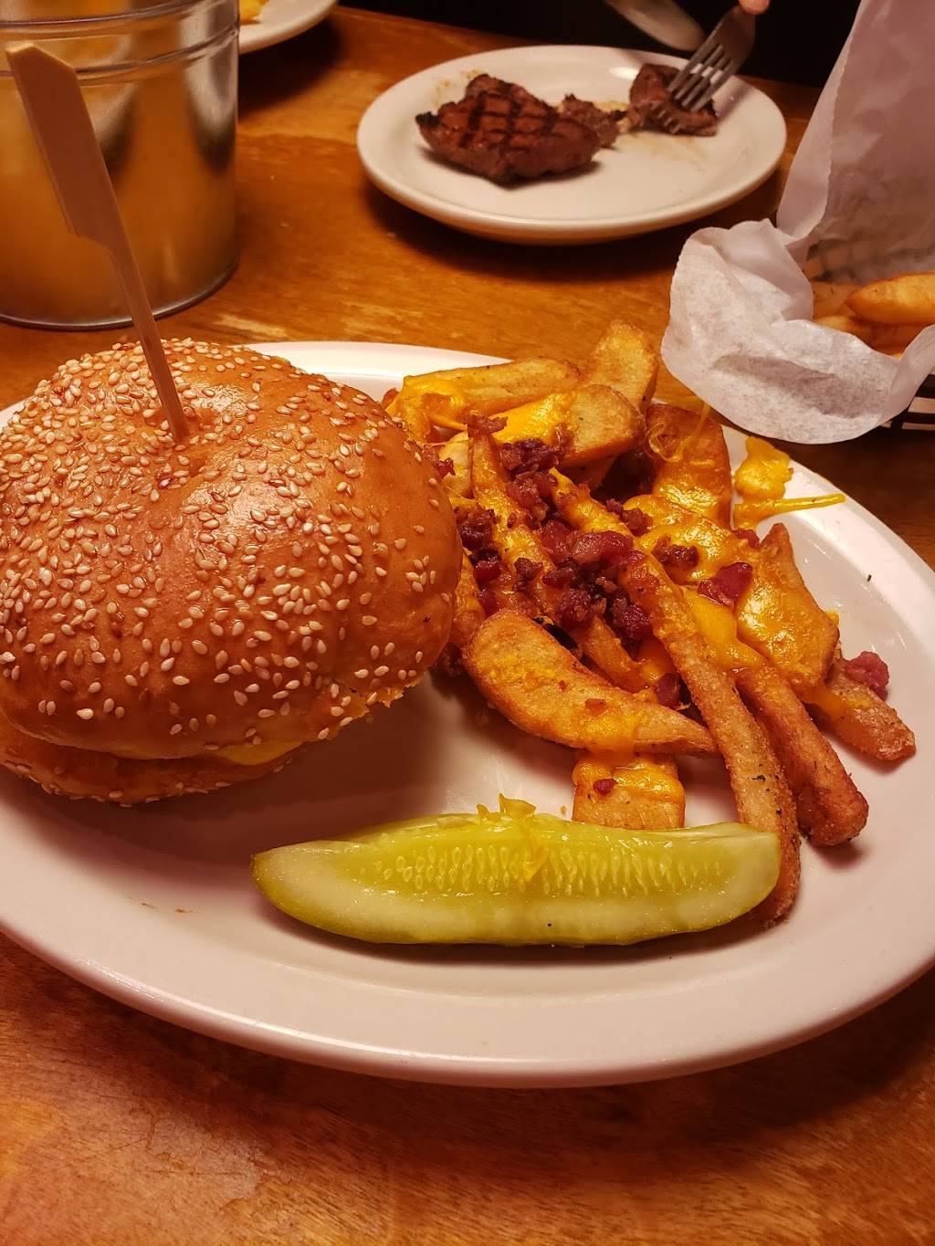 Texas Roadhouse | restaurant | 600 Gallery Blvd, Scarborough, ME 04074, USA | 2078851535 OR +1 207-885-1535