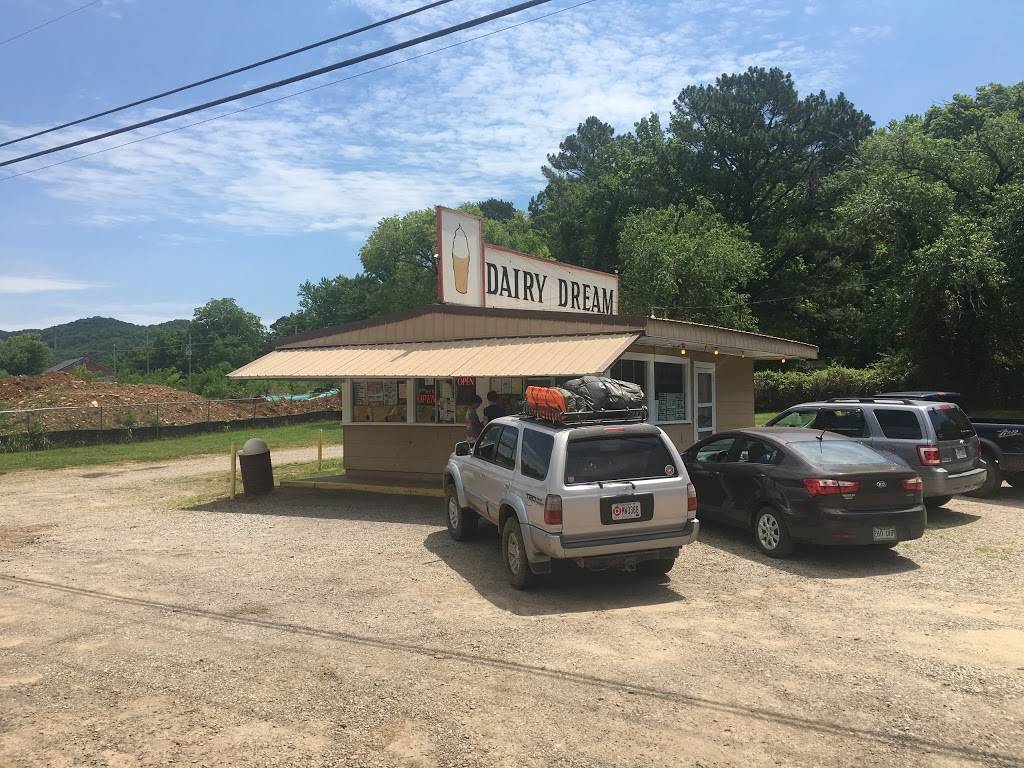 Dairy Dream | restaurant | 1600 US-71, Mountainburg, AR 72946, USA | 4793692295 OR +1 479-369-2295