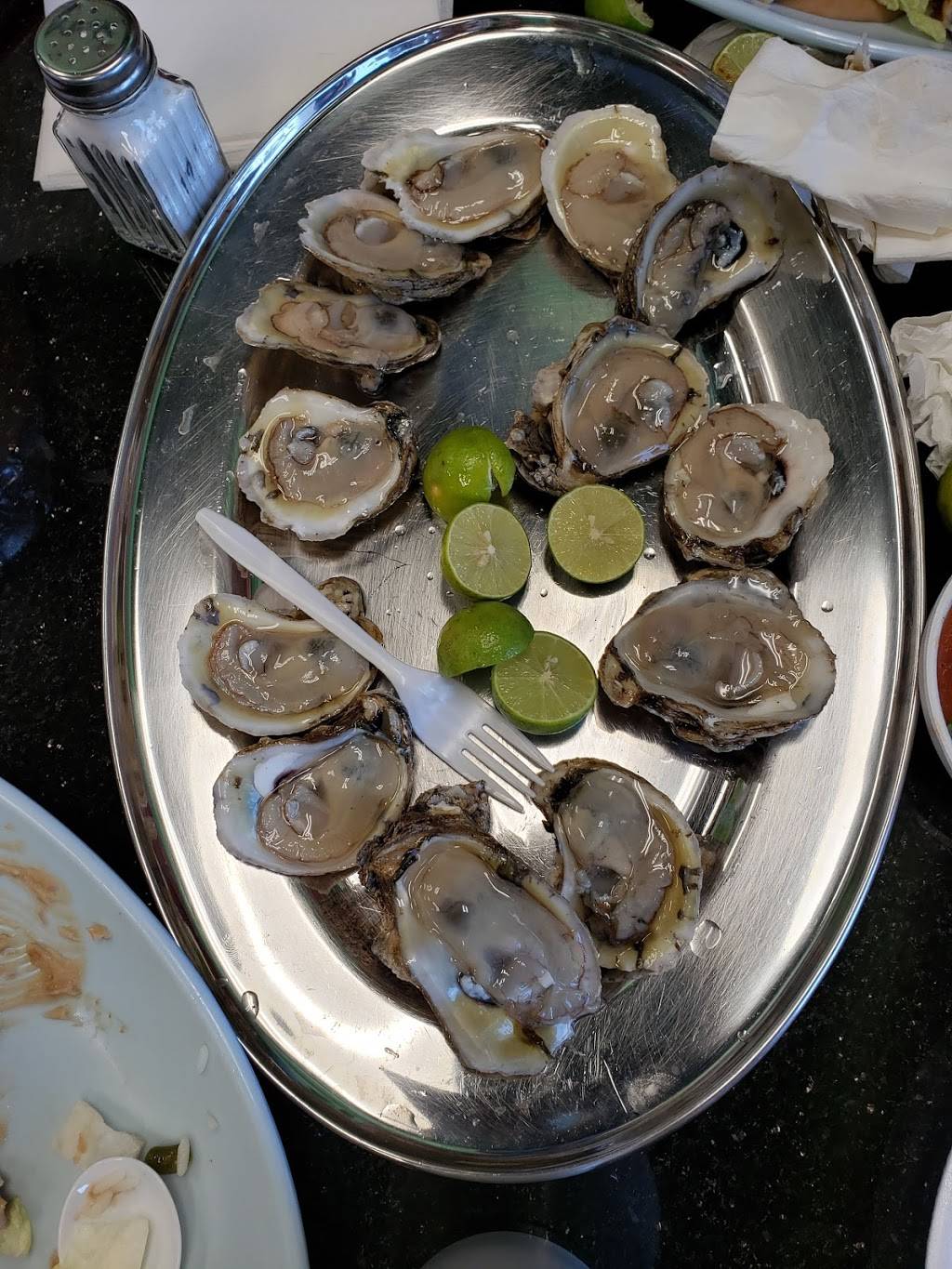 Mariscos Las Casuelitas | restaurant | 307 Cottonwood Rd, Bakersfield, CA 93307, USA | 6618479898 OR +1 661-847-9898