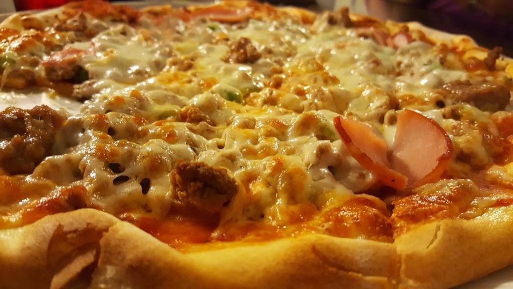 Dinos Pizza & Steak House | restaurant | 109 E Washington St, Washington, IA 52353, USA | 3196535014 OR +1 319-653-5014