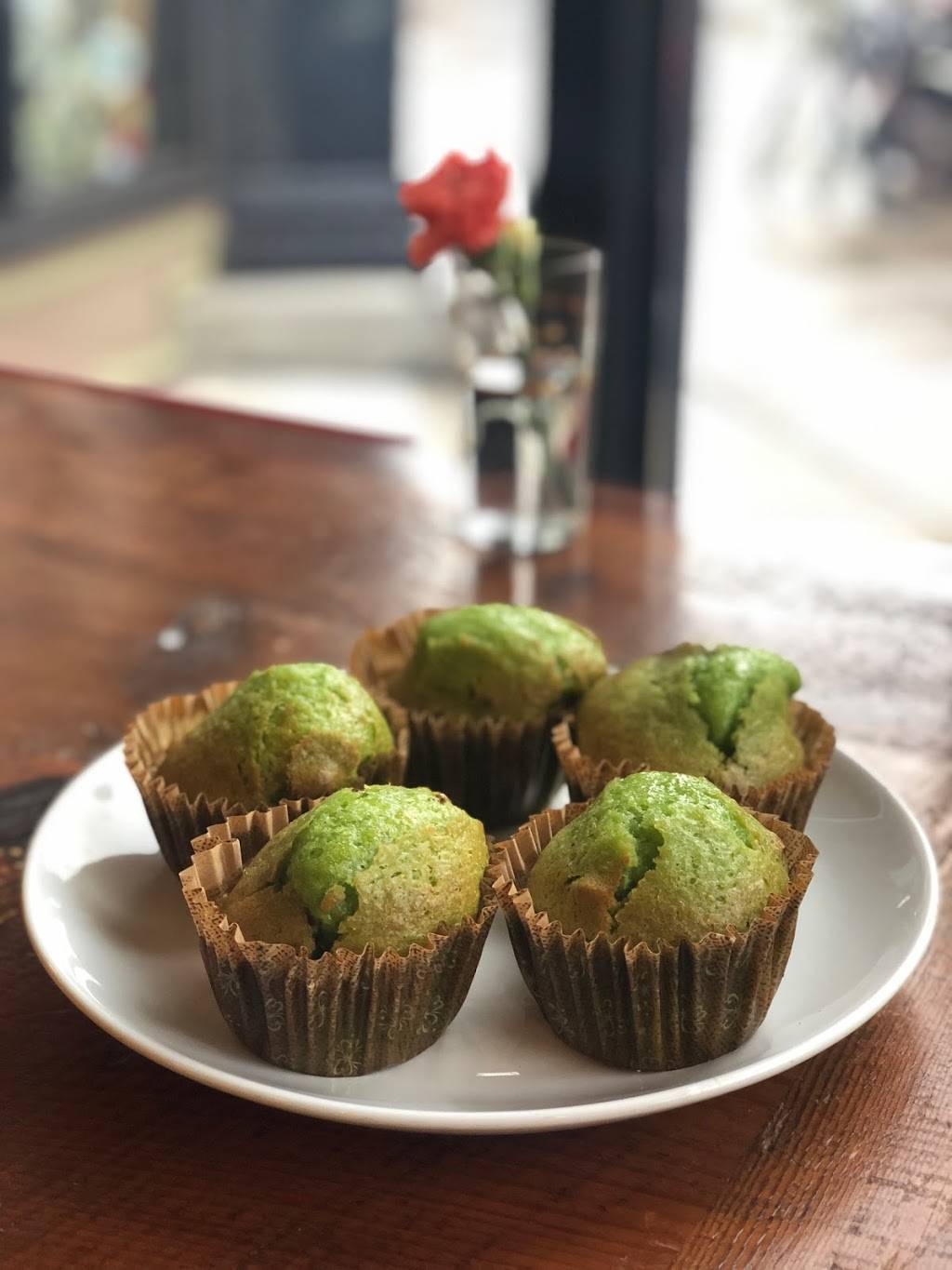 Perks At Horsefeathers | restaurant | 346 Connecticut St, Buffalo, NY 14213, USA | 7167250081 OR +1 716-725-0081