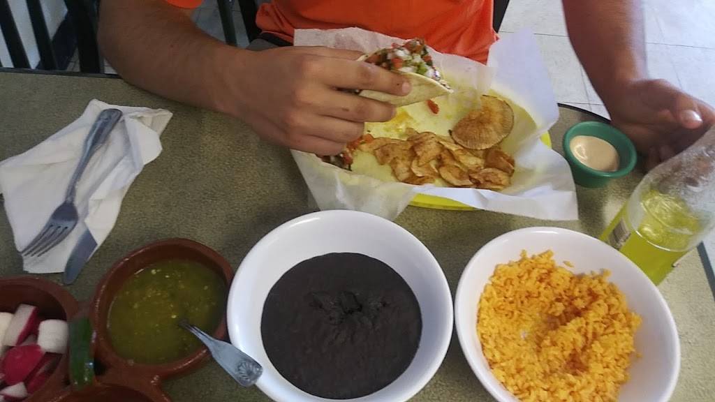 La Isla del Sabor | restaurant | 16200 San Carlos Blvd Ste 140, Fort Myers, FL 33908, USA | 2392457838 OR +1 239-245-7838