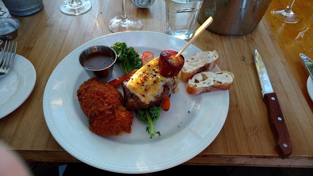 Restaurant La Carcasse | restaurant | 277 Rue St Pierre, Saint-Constant, QC J5A 2A6, Canada | 4509934900 OR +1 450-993-4900