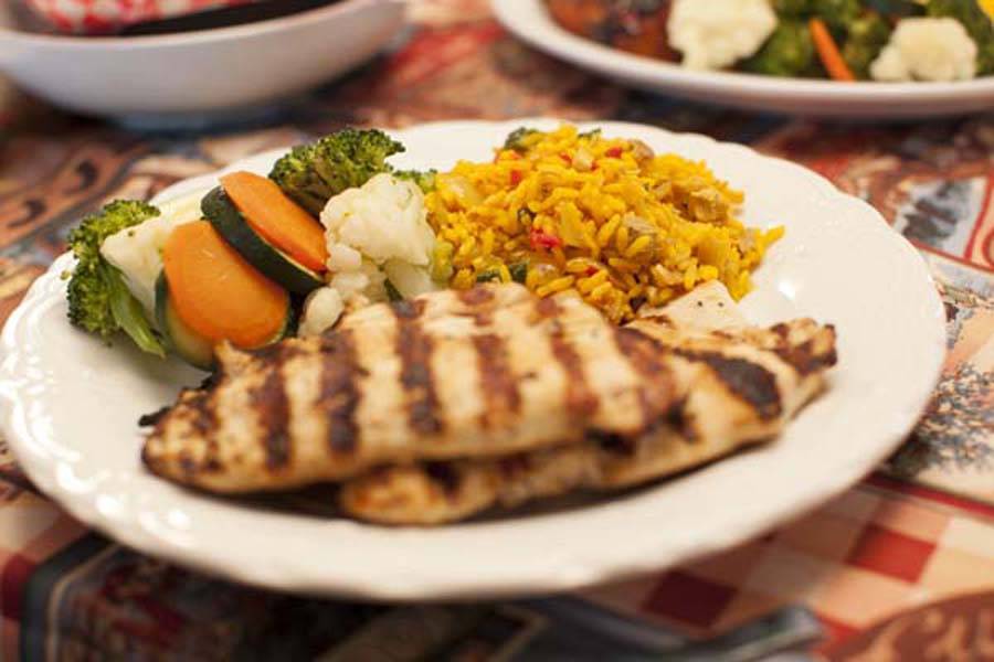 Zorns | restaurant | 2495 Merrick Rd, Bellmore, NY 11710, USA | 5168268000 OR +1 516-826-8000