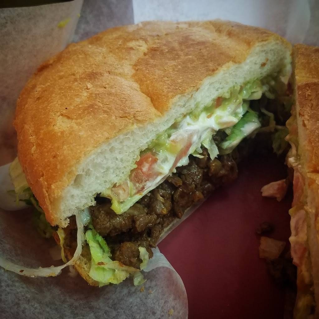 Buenos Dias Burritos | restaurant | 919 W Irving Park Rd, Itasca, IL 60143, USA | 6302507666 OR +1 630-250-7666