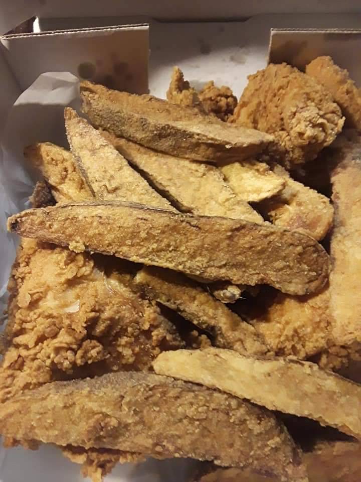 Carlas Pizza | restaurant | 813 Cherry St E, Canal Fulton, OH 44614, USA | 3308546788 OR +1 330-854-6788