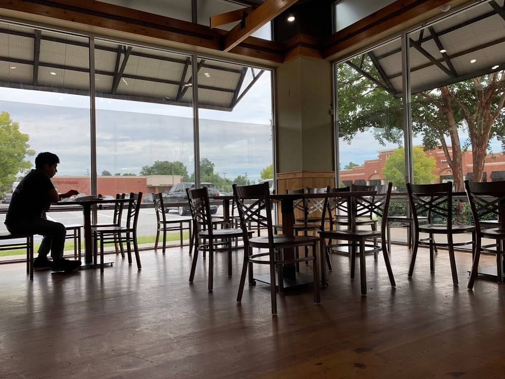 American Deli | restaurant | 2706 W Mallard Creek Church Rd Suite 120, Charlotte, NC 28262, USA | 9804063335 OR +1 980-406-3335