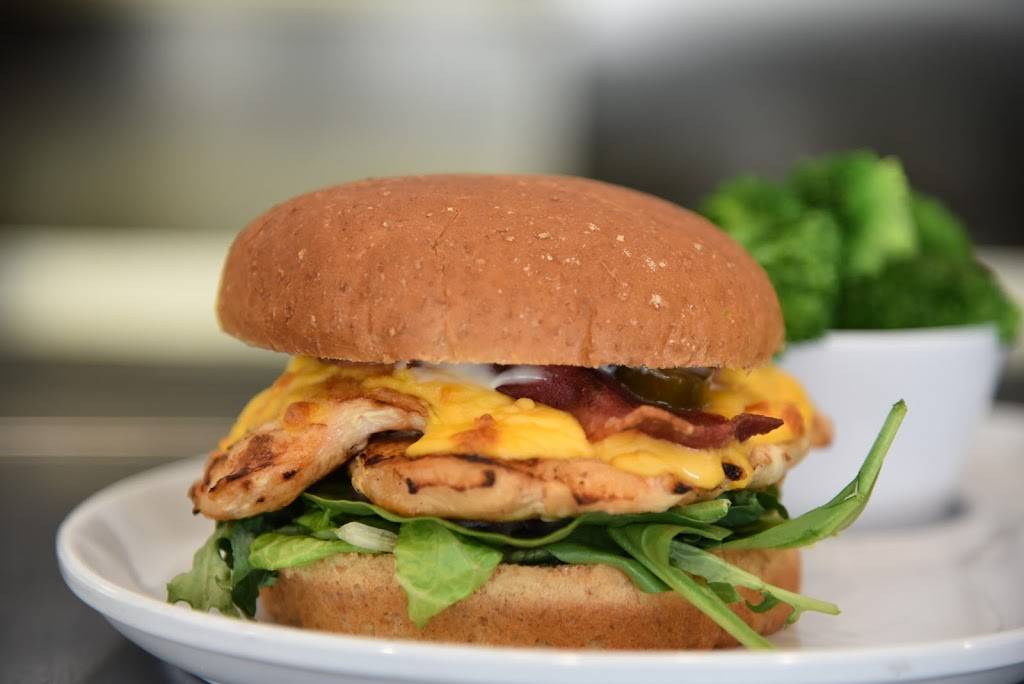 Muscle Maker Grill Heights | restaurant | 2400 N Shepherd Dr, Houston, TX 77008, USA | 7134856644 OR +1 713-485-6644