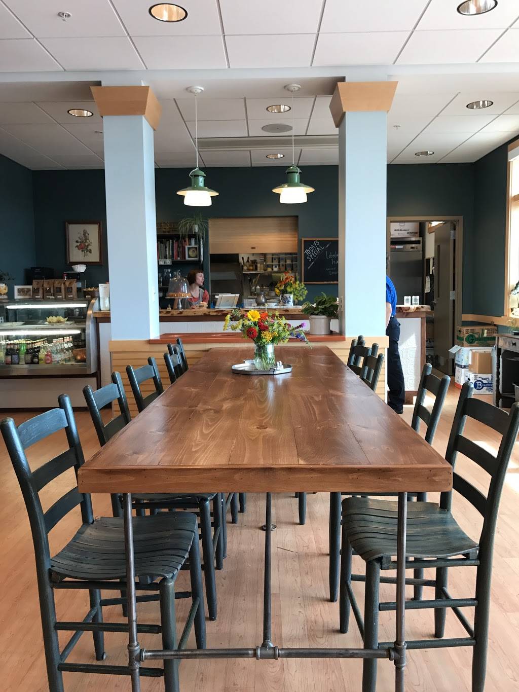 The Salty Owl | restaurant | 23 Terminal Ln, Owls Head, ME 04854, USA | 2075940018 OR +1 207-594-0018