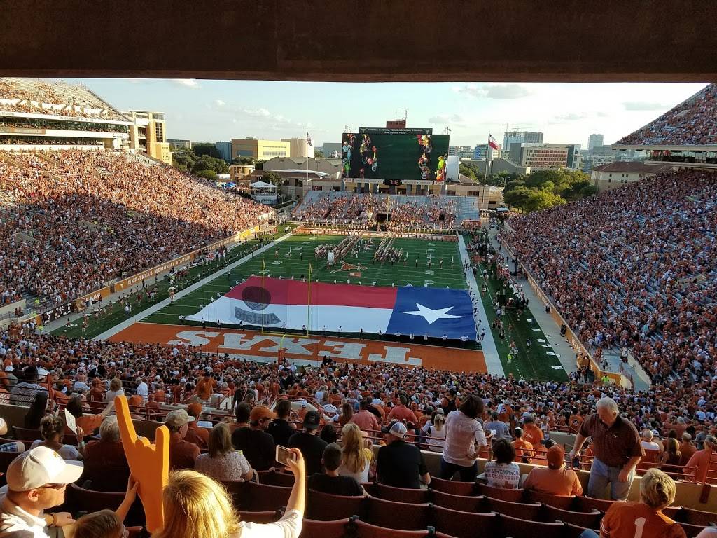 The University of Texas Club | restaurant | 2108 Robert Dedman Dr, Austin, TX 78712, USA | 5124775800 OR +1 512-477-5800