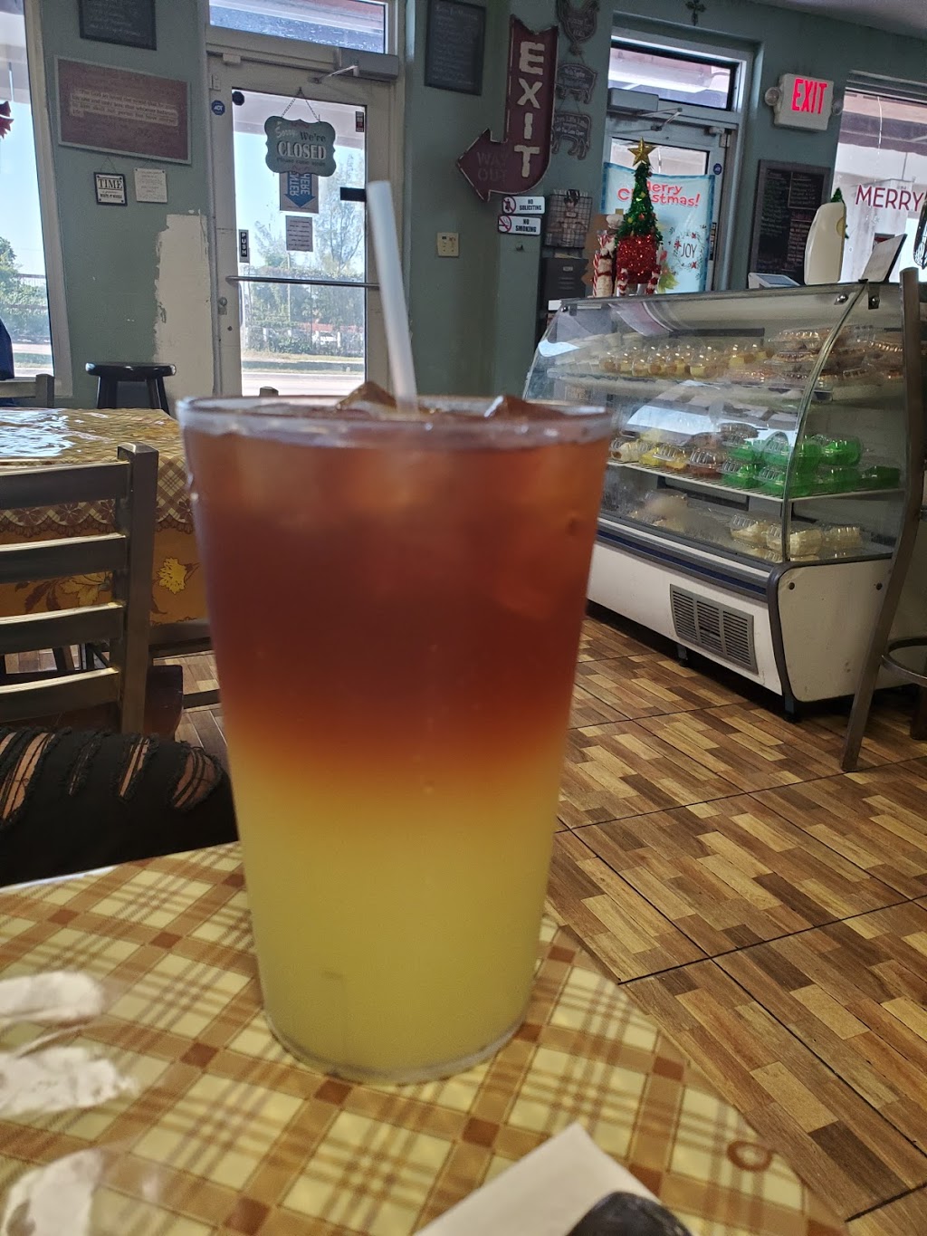 Eloise & Earnestine Soul Food | restaurant | 6781 NW 27th Ave suite c, Miami, FL 33147, USA | 3056877774 OR +1 305-687-7774