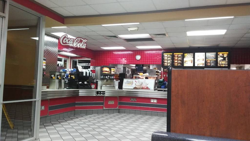 Hardees | restaurant | 112 Willowbrook Dr, Saltillo, MS 38866, USA | 6628692424 OR +1 662-869-2424