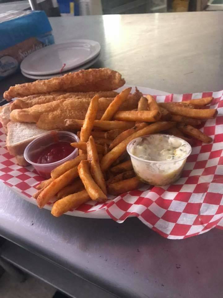 Divas Café with a taste of Ryans lemonade | restaurant | 1910-1912, W Hampton Ave, Milwaukee, WI 53209, USA | 4147799102 OR +1 414-779-9102