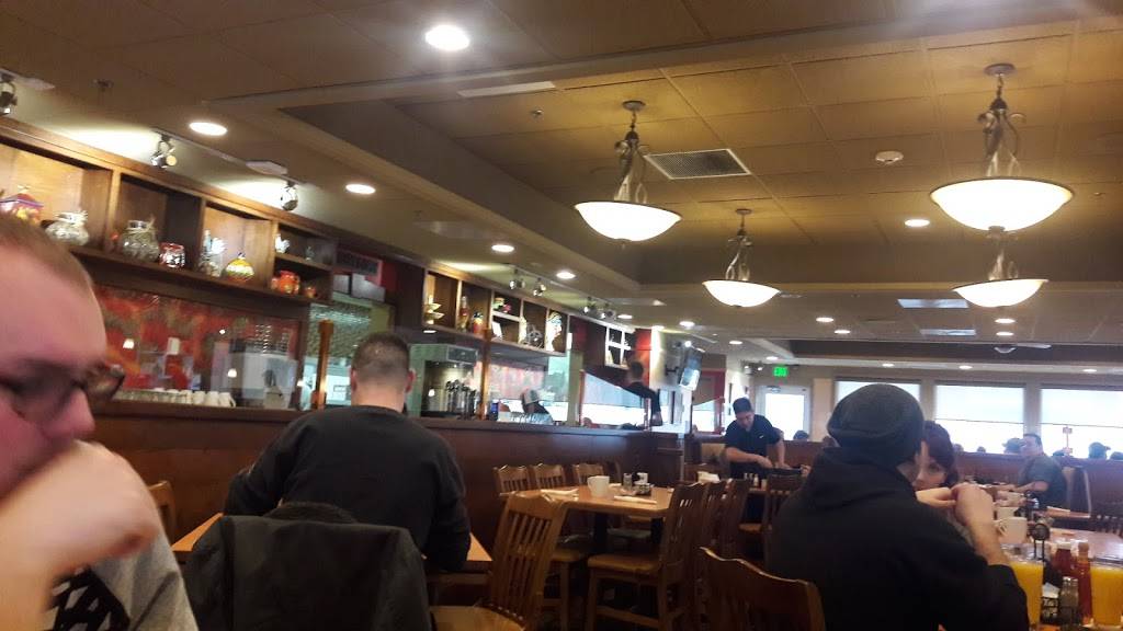 Georgias Restaurant & Pancake House Algonquin | restaurant | 1470 S Randall Rd, Algonquin, IL 60102, USA | 2243330695 OR +1 224-333-0695