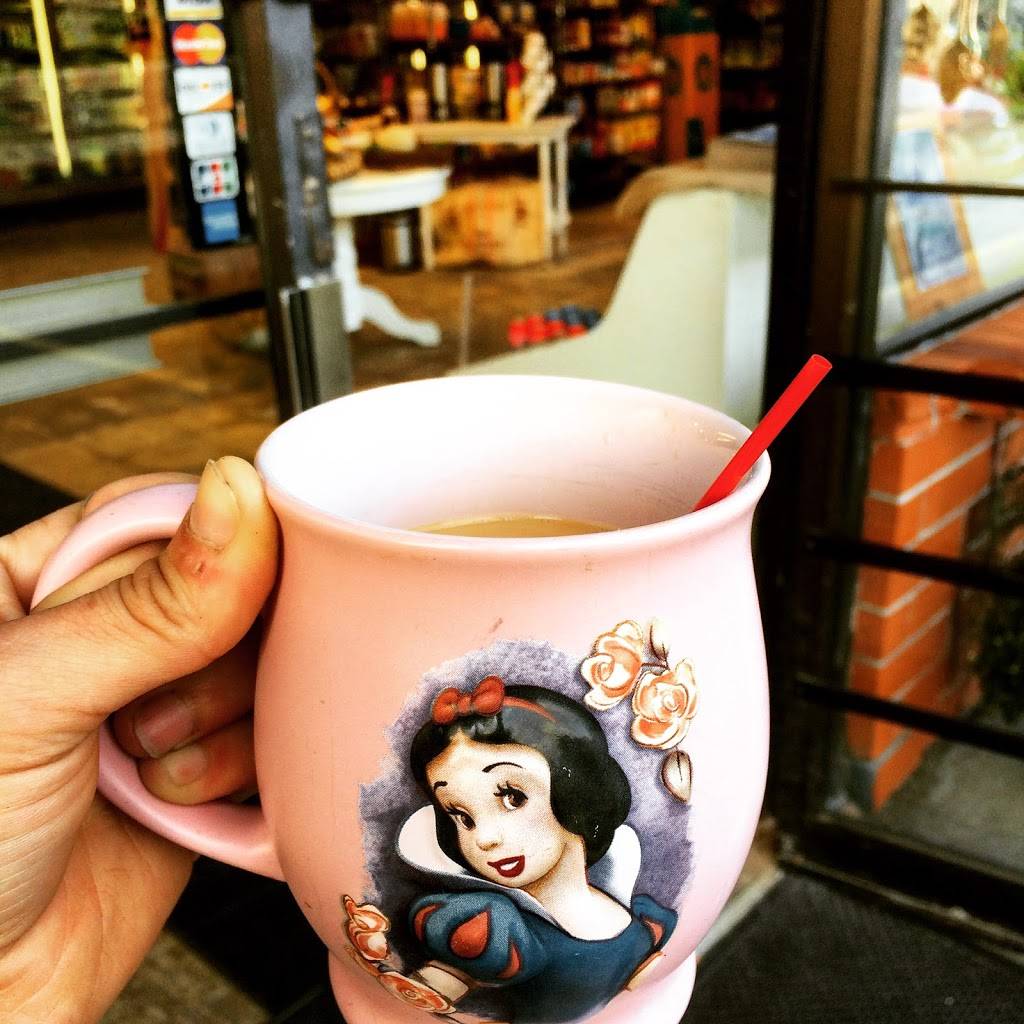 The Neighbors Shoppe | meal takeaway | 2833 Twelve Mile Rd, Berkley, MI 48072, USA | 2485468960 OR +1 248-546-8960