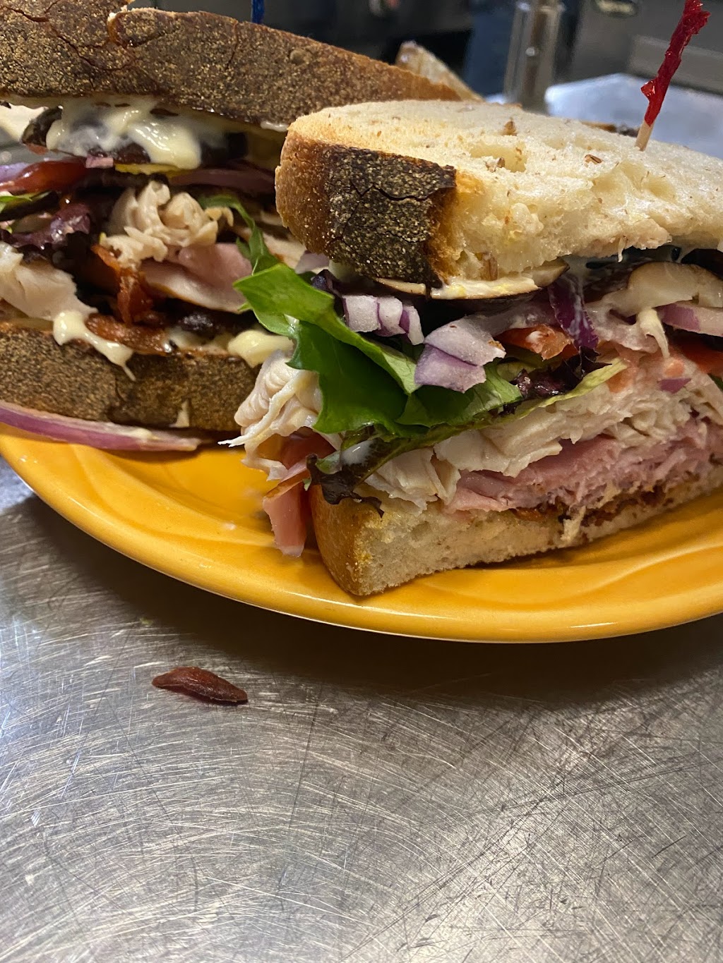 Brunnerville Hotel Inc | restaurant | 1301 Front St, Lititz, PA 17543, USA | 7176267300 OR +1 717-626-7300