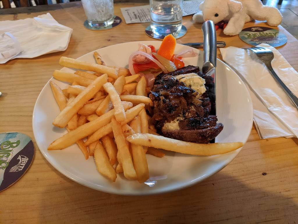 TangleTown Public House | restaurant | 2106 N 55th St, Seattle, WA 98103, USA | 2064666340 OR +1 206-466-6340