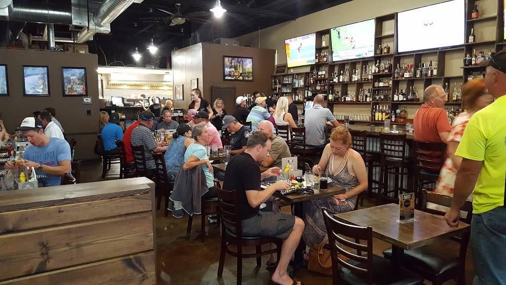 Bookmakers Burgers Bourbon Brews | restaurant | 25791 E Smoky Hill Rd #50, Aurora, CO 80016, USA | 3033538298 OR +1 303-353-8298