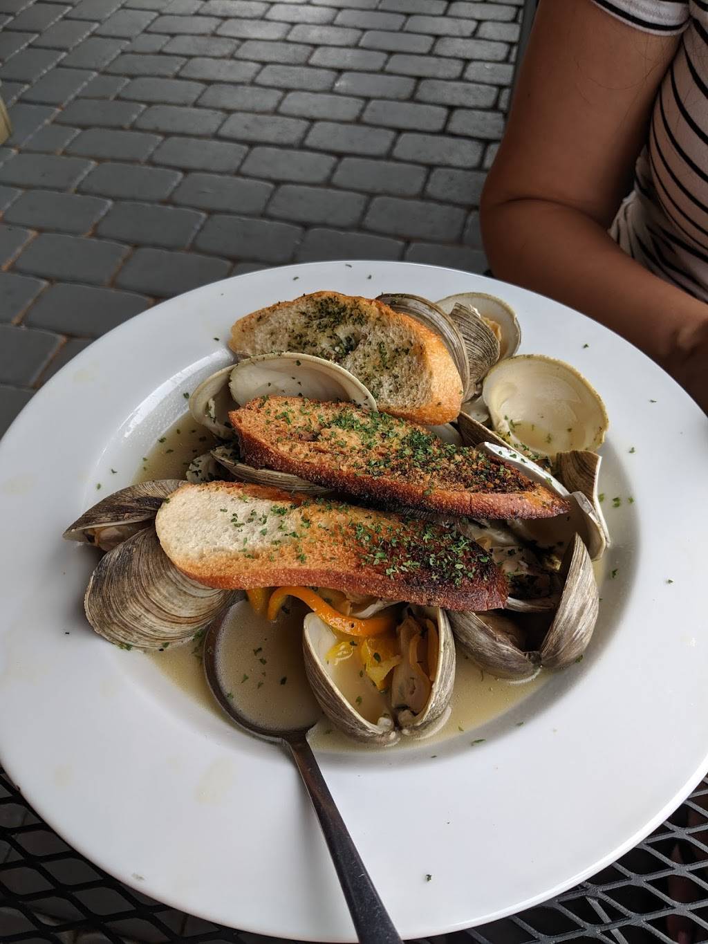 Waterside | restaurant | 225 Ellis St, Staten Island, NY 10307, USA | 7182272258 OR +1 718-227-2258