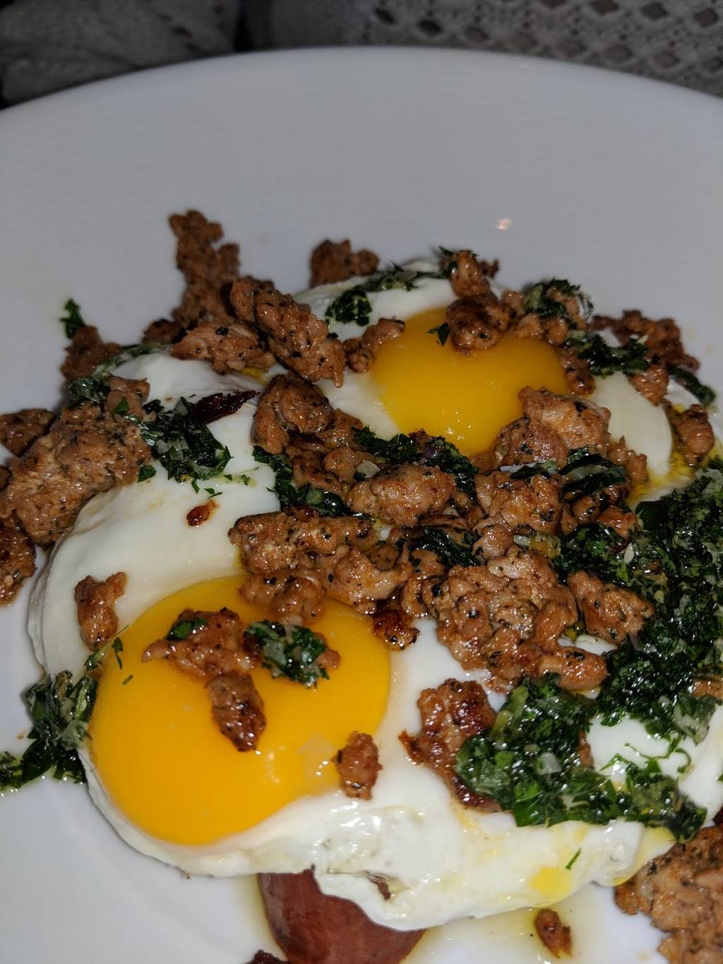 The Establishment | restaurant | 28 Broad St, Charleston, SC 29401, USA | 8437894028 OR +1 843-789-4028