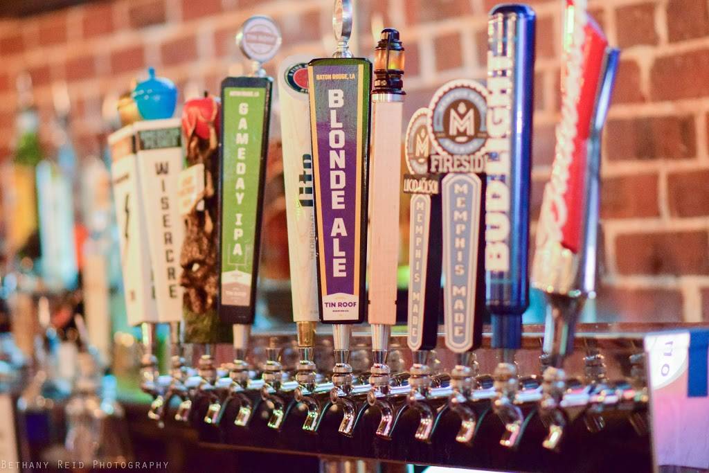 Growlers | restaurant | 1911 Poplar Ave, Memphis, TN 38104, USA | 9012447904 OR +1 901-244-7904