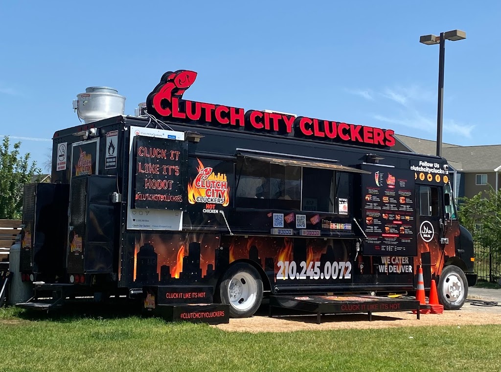 Clutch City Cluckers | restaurant | 14530 Roadrunner Way, San Antonio, TX 78249, USA | 2102450072 OR +1 210-245-0072