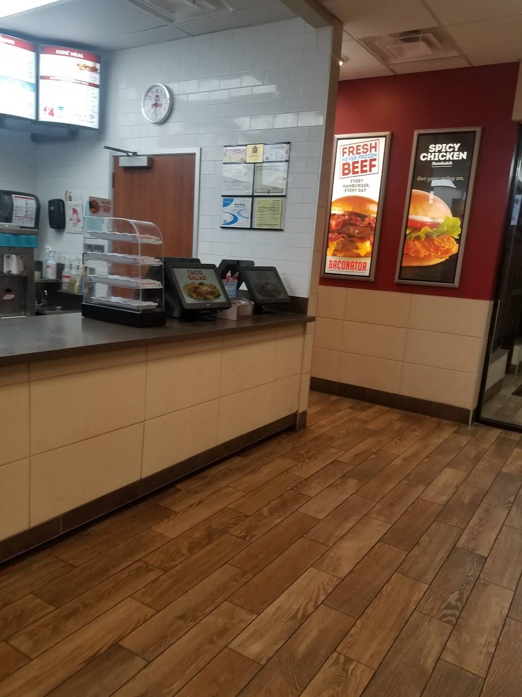 Wendys | restaurant | 2096 Metropolitan Pkwy SW, Atlanta, GA 30315, USA | 4047630168 OR +1 404-763-0168
