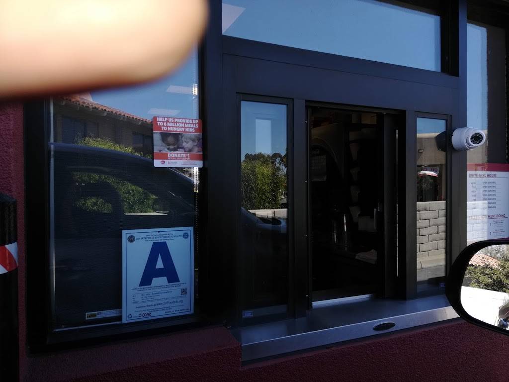 Jack in the Box | restaurant | 6926 Miramar Rd, San Diego, CA 92121, USA | 8585479418 OR +1 858-547-9418