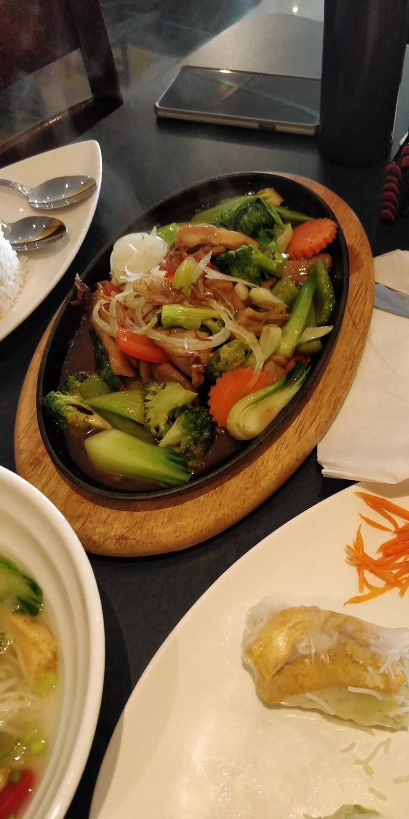 Pho V Noodle House | restaurant | 2181 Ogilvie Rd, Gloucester, ON K1J 8Y7, Canada | 6137455888 OR +1 613-745-5888