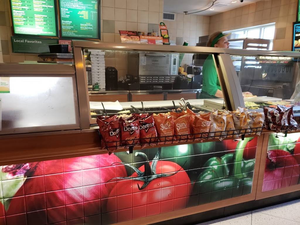 Subway | restaurant | 4130 Collins Ave, Miami Beach, FL 33140, USA | 3053978066 OR +1 305-397-8066