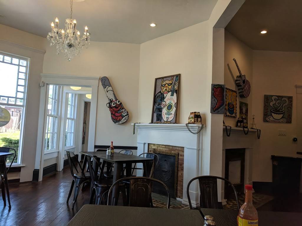 J. Gumbos Highlands | restaurant | 1616 Grindstead Drive, Louisville, KY 40204, USA | 5028735006 OR +1 502-873-5006