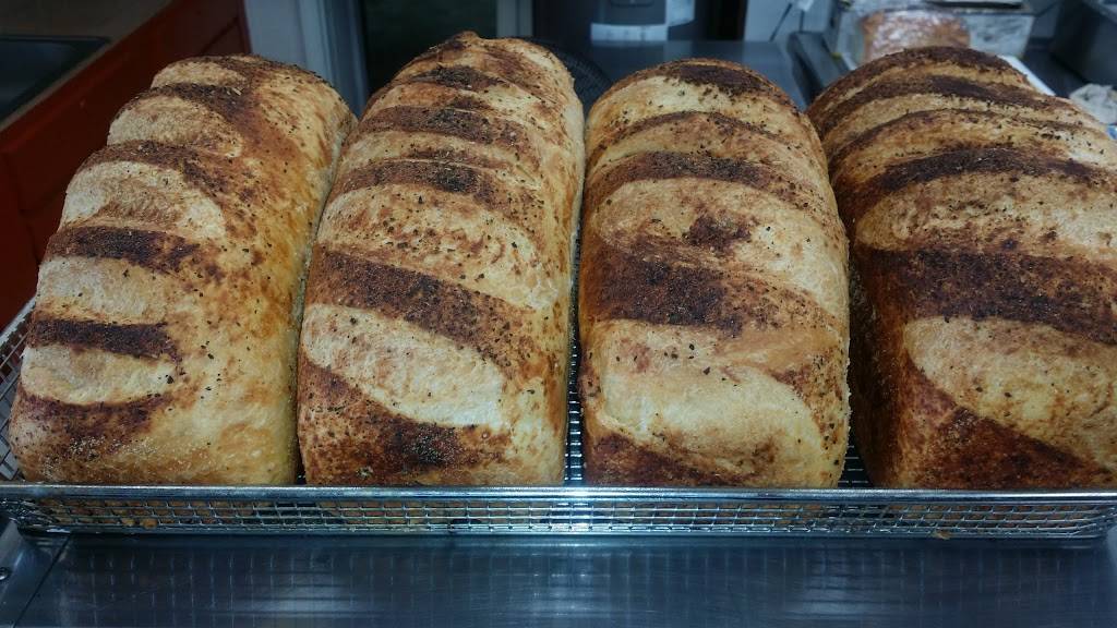 Vincents Pastaria | restaurant | 3102 Tuscarawas St W, Canton, OH 44708, USA | 2344582005 OR +1 234-458-2005