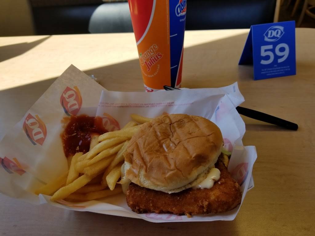 Dairy Queen Grill & Chill | restaurant | 3058 W Shore Dr, Holland, MI 49424, USA | 6163993090 OR +1 616-399-3090
