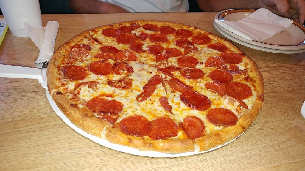Stavros Pizza House | restaurant | 755 N 14th St, Leesburg, FL 34748, USA | 3523264202 OR +1 352-326-4202
