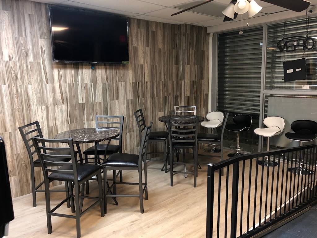 Crown Fried Chicken | restaurant | 2737 Germantown Ave, Philadelphia, PA 19133, USA | 2673191985 OR +1 267-319-1985