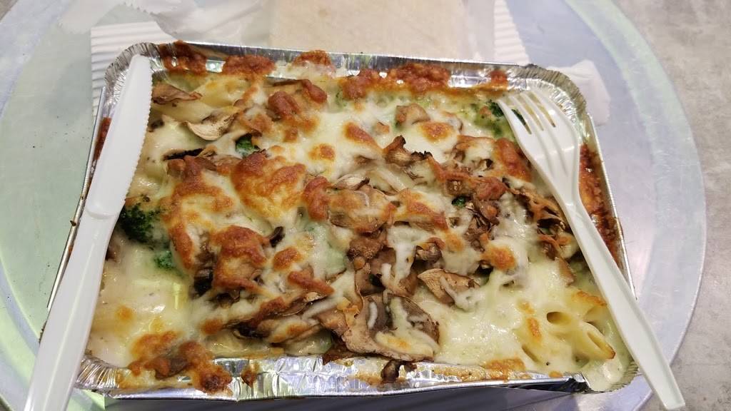 Mikes Pizza | restaurant | 315 Union St, Rockland, MA 02370, USA | 7819828887 OR +1 781-982-8887