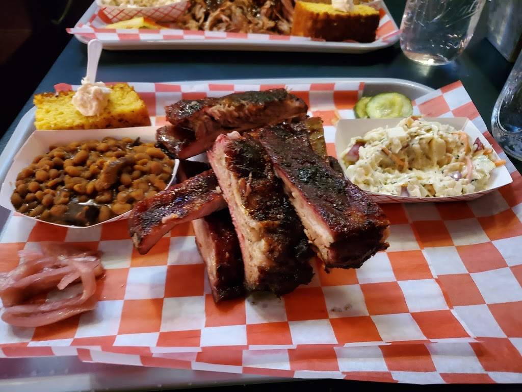 Skinny Hanks Barbeque | restaurant | 45 Lewis St, Lynn, MA 01902, USA | 3394405685 OR +1 339-440-5685