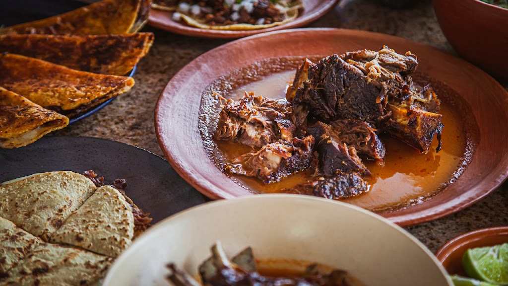 Birrieria Zaragoza | restaurant | 4852 S Pulaski Rd, Chicago, IL 60632, USA | 7735233700 OR +1 773-523-3700