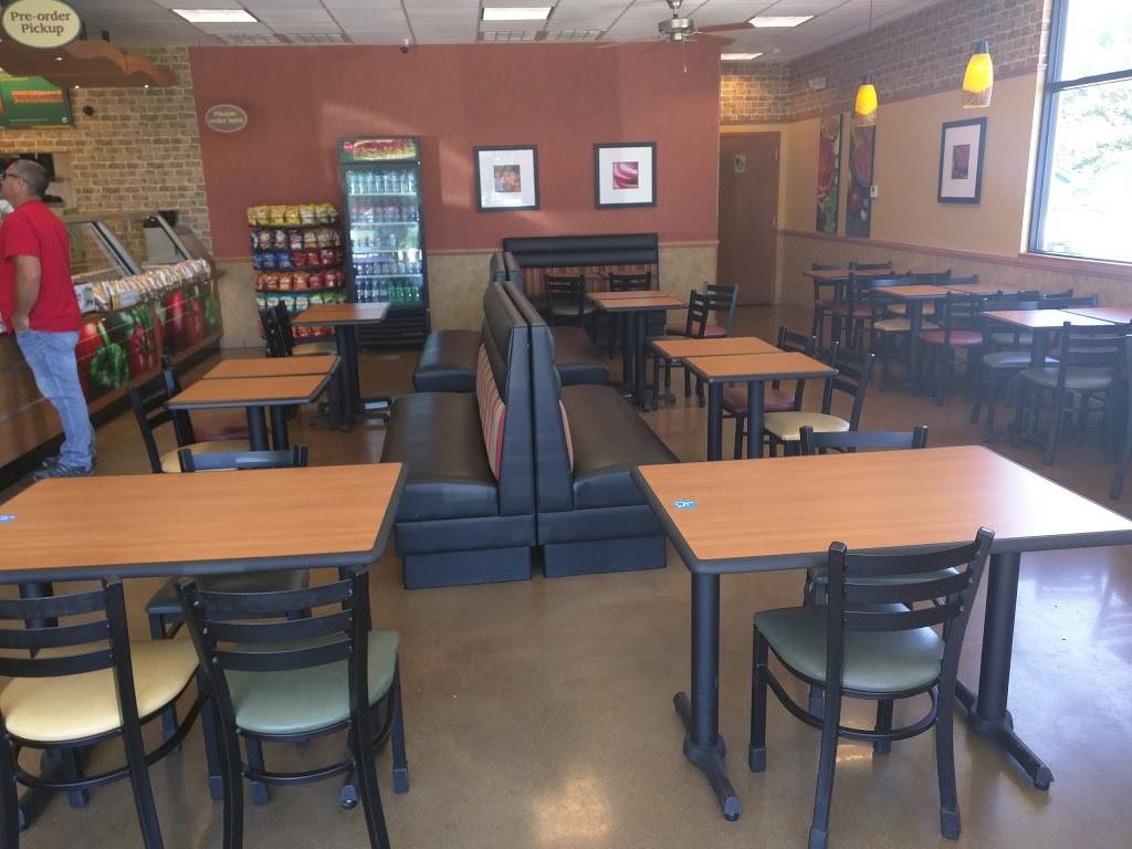 Subway | restaurant | 901 1st Ave SE, Gravette, AR 72736, USA | 4793446066 OR +1 479-344-6066