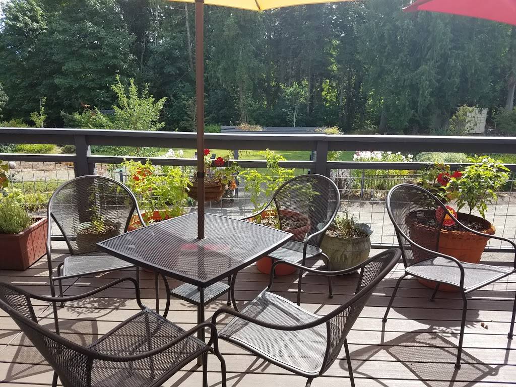 Gear Head Deli | restaurant | 294963 US-101, Quilcene, WA 98376, USA | 3603013244 OR +1 360-301-3244