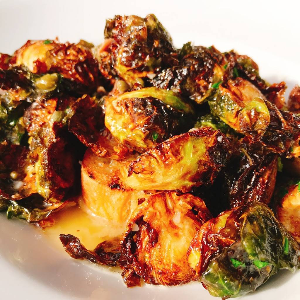 Simmzys | restaurant | 100, 21028 Pacific Coast Hwy, Huntington Beach, CA 92648, USA | 7148311240 OR +1 714-831-1240