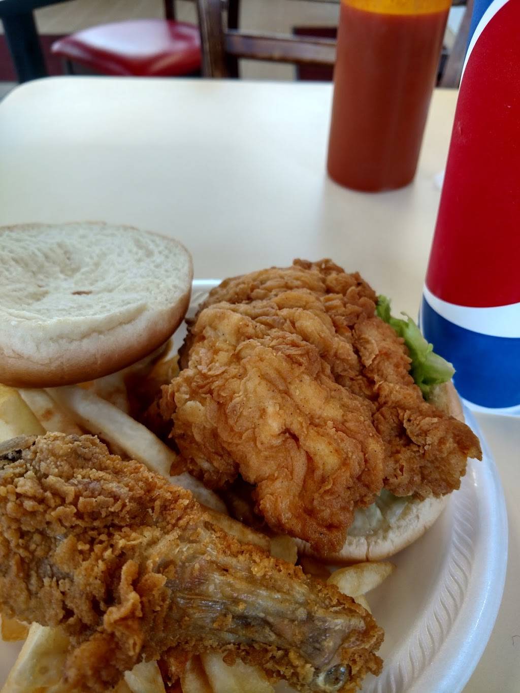 Golden Skillet | restaurant | 3923, 1228 W Washington St, Petersburg, VA 23803, USA | 8047324425 OR +1 804-732-4425