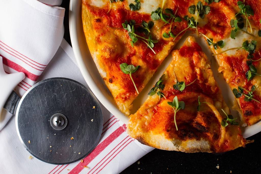 Scarlet Oak Restaurant & Bar | restaurant | 909 New Jersey Ave SE, Washington, DC 20003, USA | 2027800140 OR +1 202-780-0140