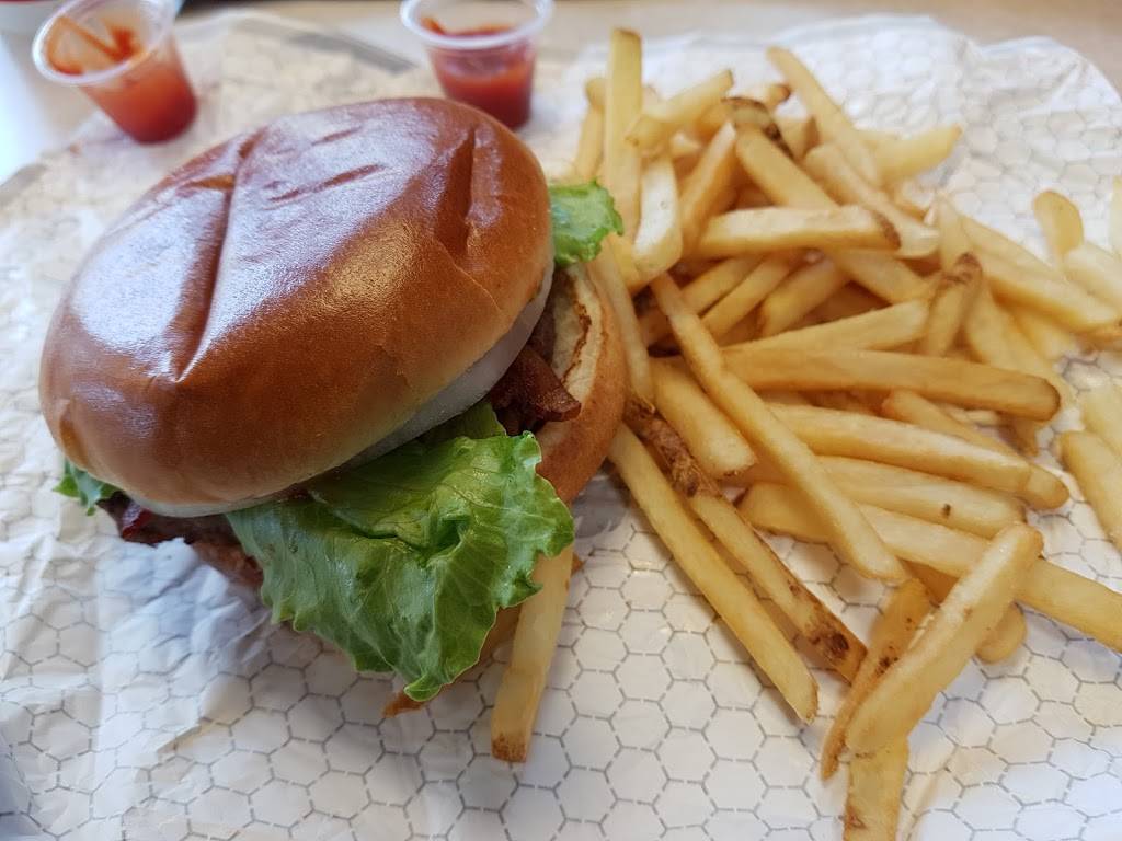 Wendys | restaurant | 70 Biscayne Crescent, Brampton, ON L6W 4S1, Canada | 9054593431 OR +1 905-459-3431